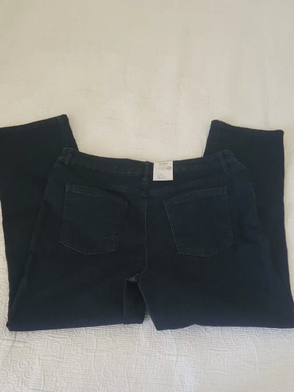 Time and Tru Women's Straight Leg Jeans in Black - Picture 2 of 4